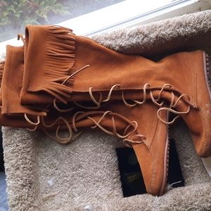 Knee High Minnetonka Mocs Size 8